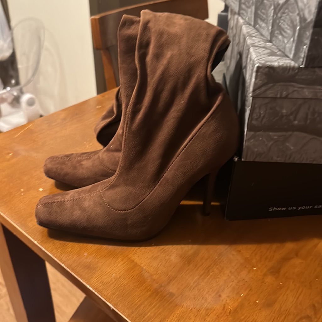Brand New Brown Boots